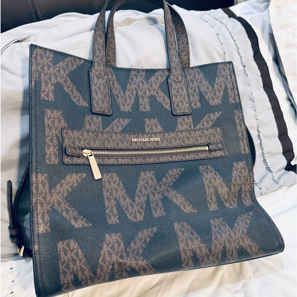 Michael Kors Tote